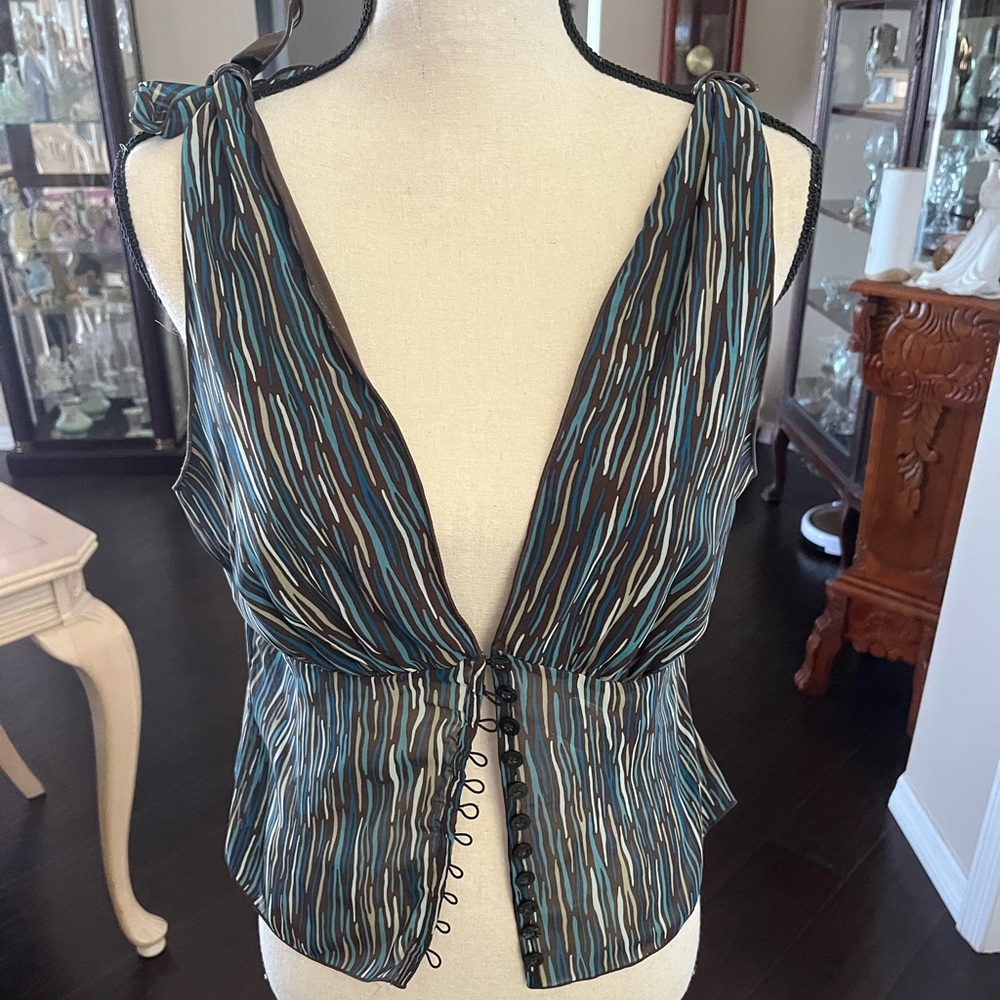 Woman’s beautiful size 12 top.